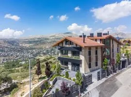 Cozy Chalet Stay with AC