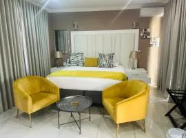 1 OAK Resort