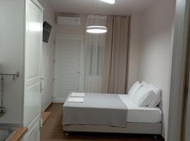 Storks apartments, hotel di Korinós