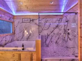 Brand New Luxury Cabin Full of Amenities