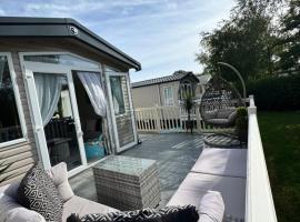 Luxury Caravan - Sleeps 8 - Haven Cala Gran - Close to Blackpool, hotel v Blackpoole