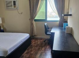 UrduEnglishFamilyApartmen，位于沙迦的酒店