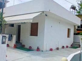 Rentrooms Geni, ξενώνας σε Εξαμίλι