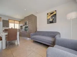 Charming Home with Jacuzzi in St Julians