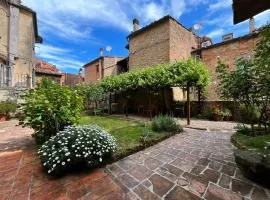 Il Cantuccio di Vittorio - Apartment with private garden in the Heart of Volterra