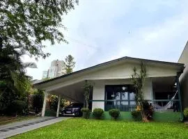 Alpen Haus - Ideal para família e grupo