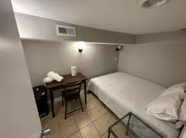 Close to Downtown - Free Parking