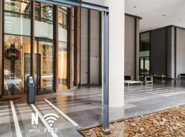 Designer Luxury 3BR Retreat near Pavilion & KLCC