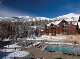 Grand Timber Lodge