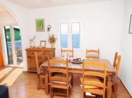 Four Bedroom Holiday Home