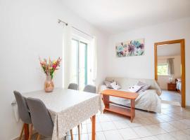 Apartments Azzurro- One Bedroom Apartment Terrace, hotel v destinaci Komolac