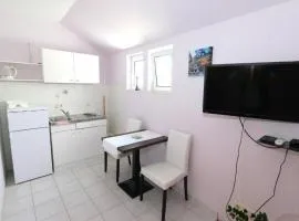 Apartments Trogrli - Studio with Balcony and Sea View