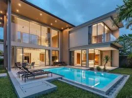 V200 Mountainview 4BR Pool Villa with Prime Stay