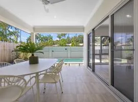 St Crispins Villa 1 with private heated Pool