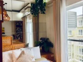 Cozy Layover Pad, 633B Amani, 4 Mins Airport , Poolview & Netflix