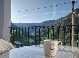 Casas Lacambra 4DORMITORIOS, piscina, barbacoa y vistas espectaculares, ξενοδοχείο σε Tolosa