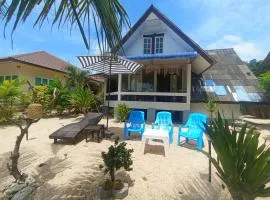 FRONT BEACH FISHER HOUSE BANGPOR BEACH MAENAM-Koh Samui