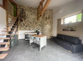 Unik à Ruynes, nhà nghỉ dưỡng ở Ruynes-en-Margeride