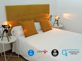 Casa Aurea-Apartamento zona antigua,parking y wifi by DeLabra Apartments