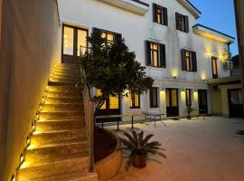 The Queen of Boka, homestay in Kotor