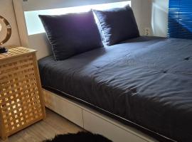 Oasis Stay Yeosu Holiday Home、ヨス市のホテル
