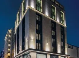 Lunet Old City Hotel