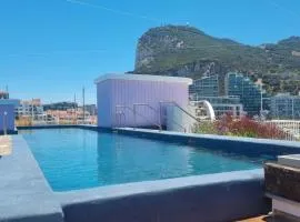 The Marina Nest with Rooftop Pools