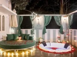 Jacuzzi Cove in Bangalore Rio