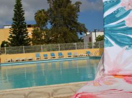 THE TEIDES WINDOW swimming pool LA VENTANA DEL TEIDE, hotel a Cho