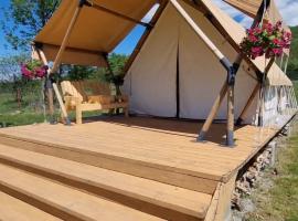 Veselia Glamping, hotel in Valea Drăganului