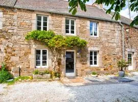 Gîte "La Glycine" à 5 min de la Plage Siouville