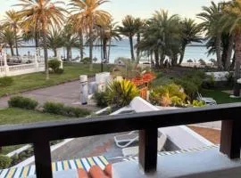 Seafront studio Camisón beach