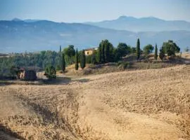 Charming Tuscan Farmhouse