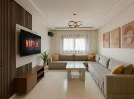 Appartement moderne Piscine, Wifi fibre, parking