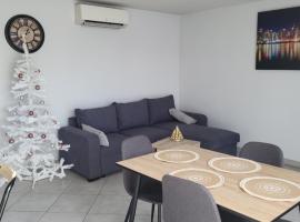 Duplex avec Parking, hotel v destinaci Chassieu