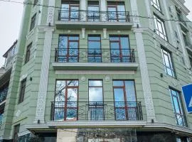 Alice Place Hotel