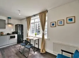 London E14 Poplar - Cosy 1 Bed Apartment for 3