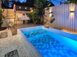 Japanese style plunge pool Villa in Si Racha, hotel que acepta mascotas en Si Racha
