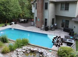 Family Friendly lodge located in the Hocking Hills, hotel v destinaci Rockbridge