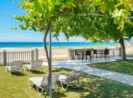 Olivento Beach Front Suites, hotelli kohteessa Potos