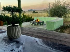 Green Elephant Cottages Uis, casa de campo em Uis