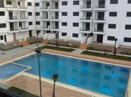 Residonce Rmilat Garden 5 vue sur la piscune