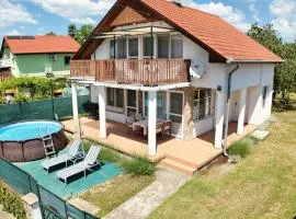 No 44 Holiday house Nora