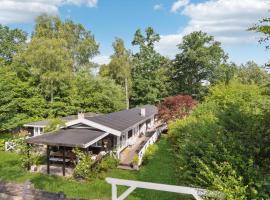 Cozy Home In Hornb&aelig;k With Wifi, kh&aacute;ch sạn 5 sao ở Hornb&aelig;k