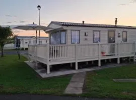 Chasing The Dream k52, Ingoldmells, FREE WIFI Bedding and Towls Provided