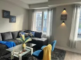 3 bedroom Entire Town House Ravine lot- Brampton