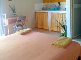 Perth House Taganga, alojamiento con cocina en Taganga