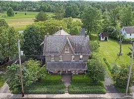 Historic Main Street Getaway