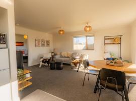 Relax on Rata, Cottage 2，位于特威泽尔的酒店