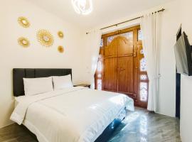 MAHA LIVING Dieng Syariah RedPartner, hotel v destinaci Diyeng